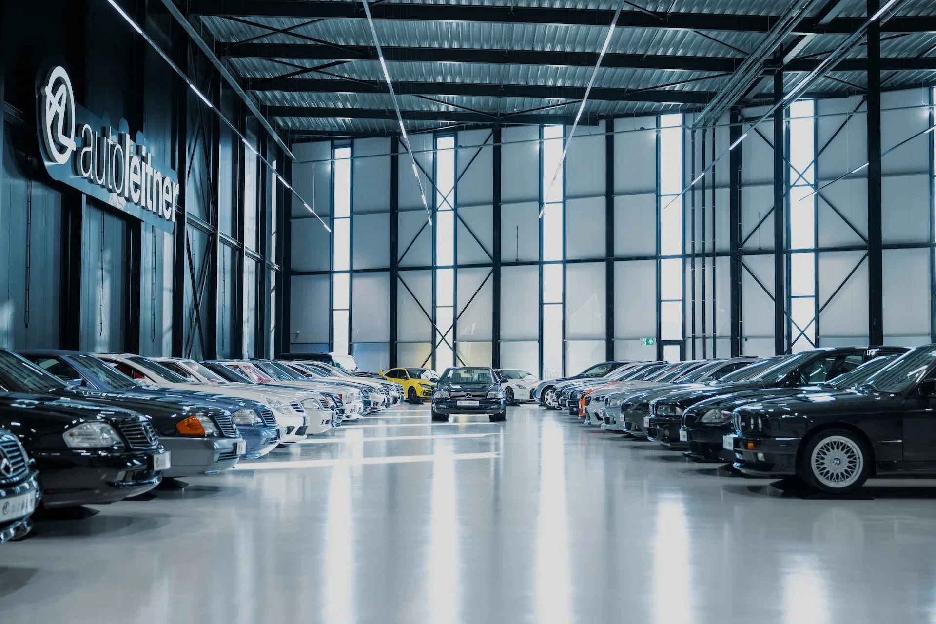 Automotive presentation by AUTO LEITNER.