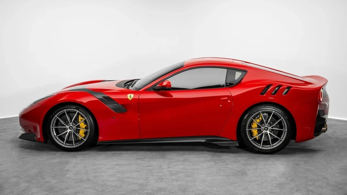 Ferrari F12tdf, 5/10