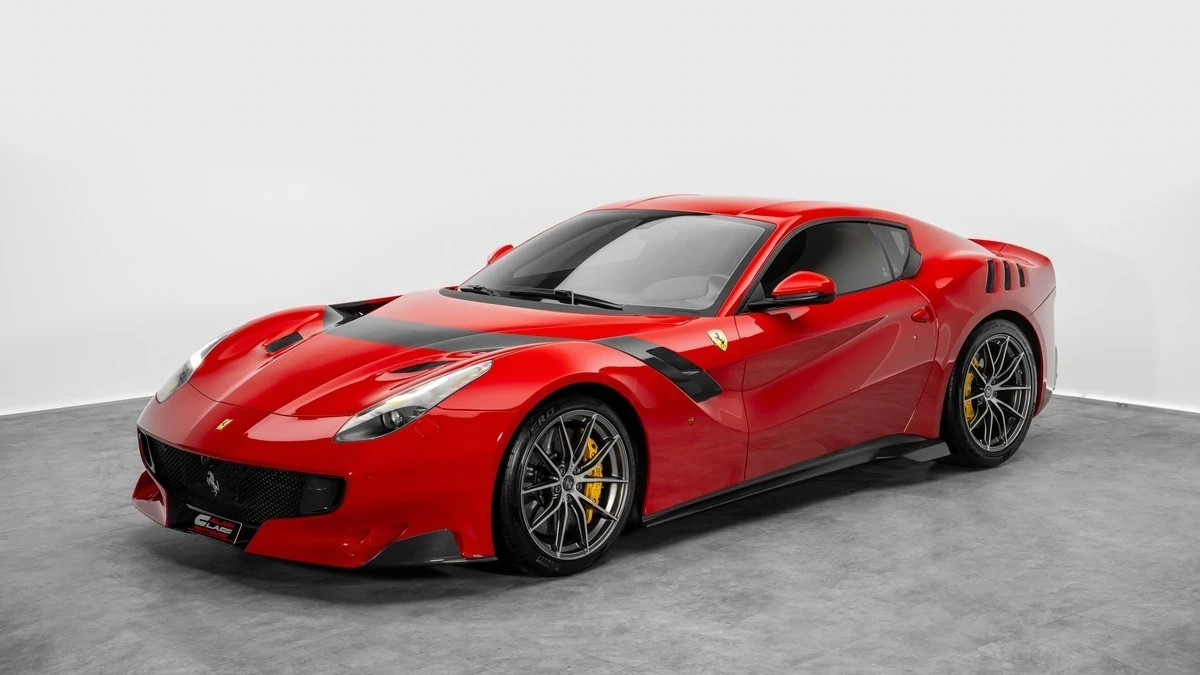 Ferrari F12tdf, 6/10