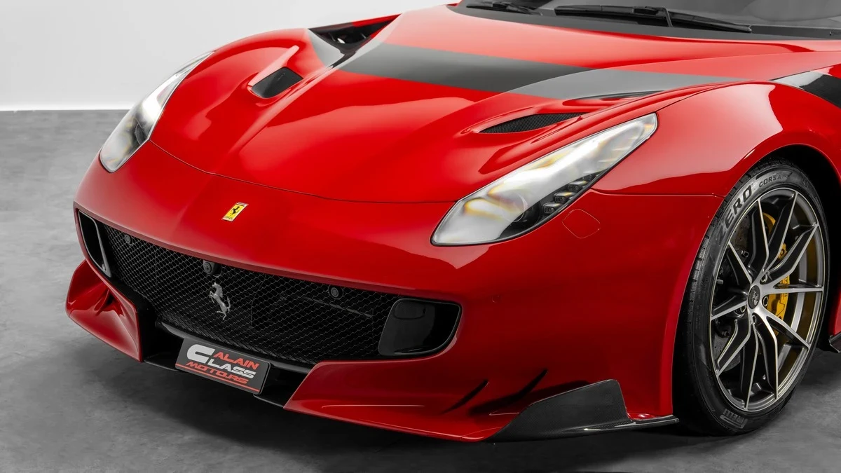 Ferrari F12tdf, 7/10