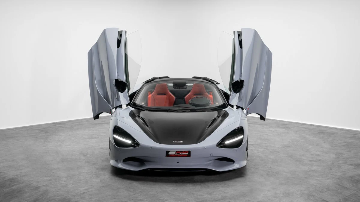 McLaren 750S Spider, 7/10