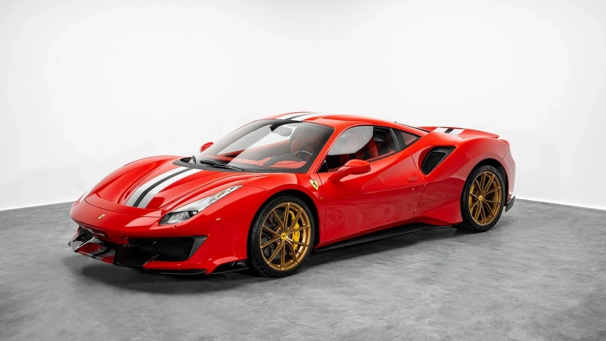 Ferrari 488 Pista, 6/10