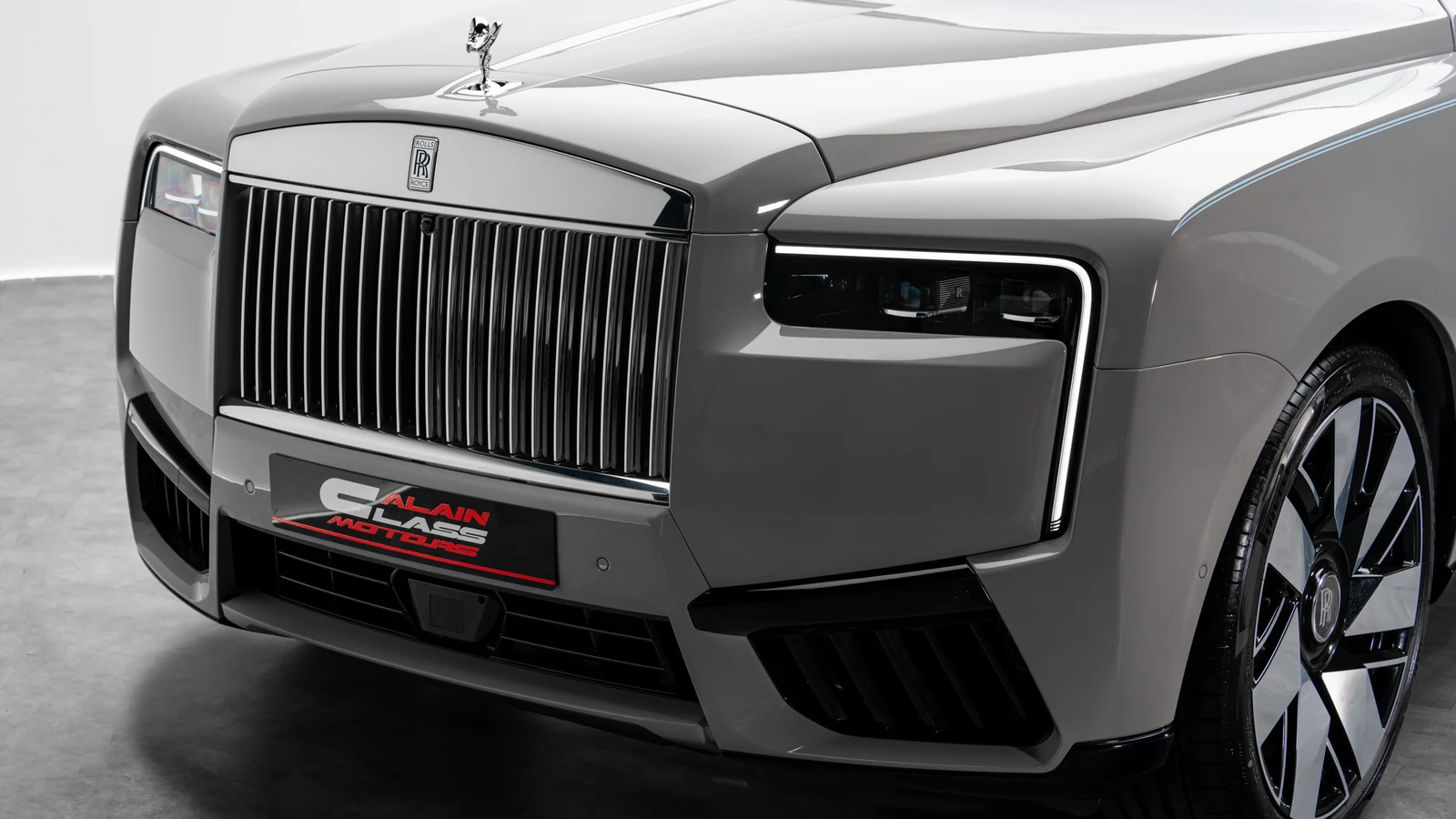 Rolls-Royce Cullinan, 7/10