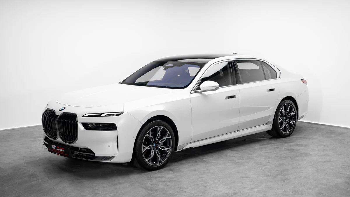 BMW 735i, 6/10