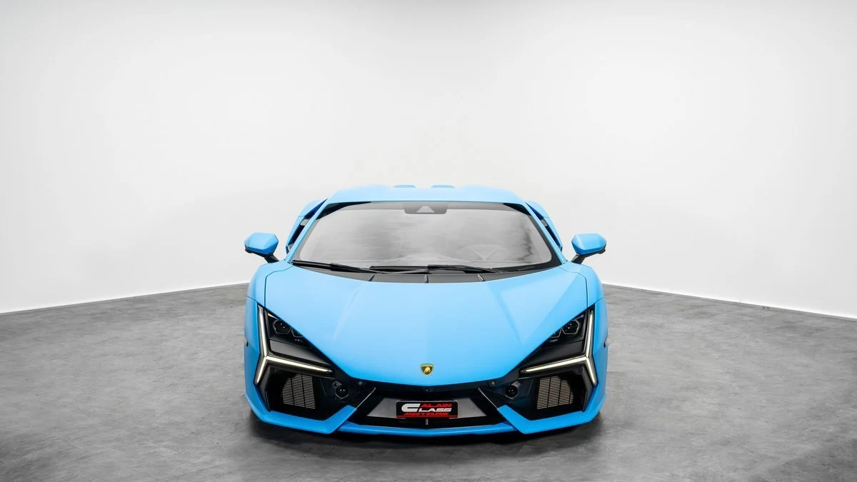 Lamborghini Revuelto, 2/10