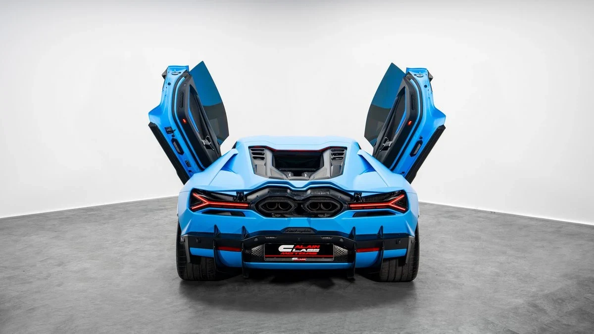 Lamborghini Revuelto, 6/10