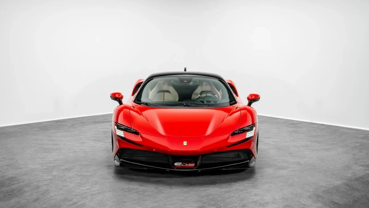 Seller photograph: Ferrari SF90 Stradale Assetto Fiorano Rosso Corsa