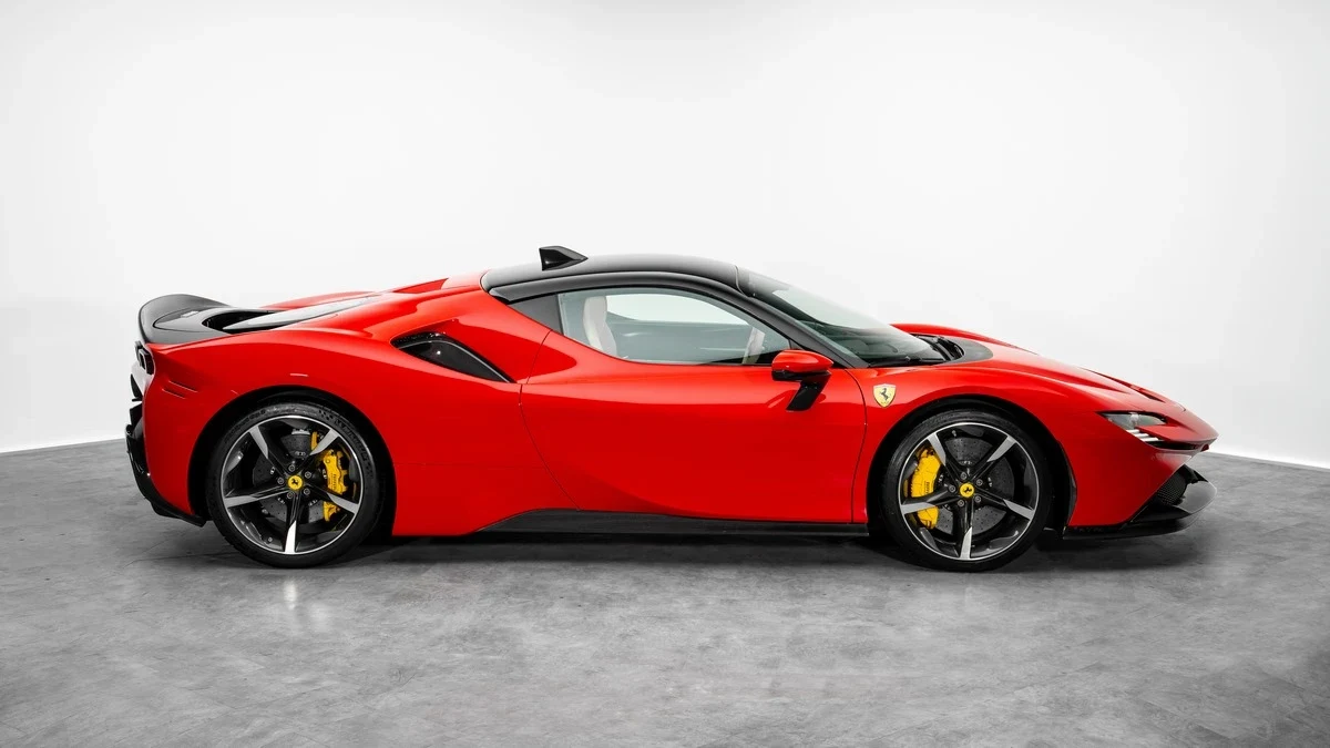 Ferrari SF90 Stradale Assetto Fiorano, 2/10