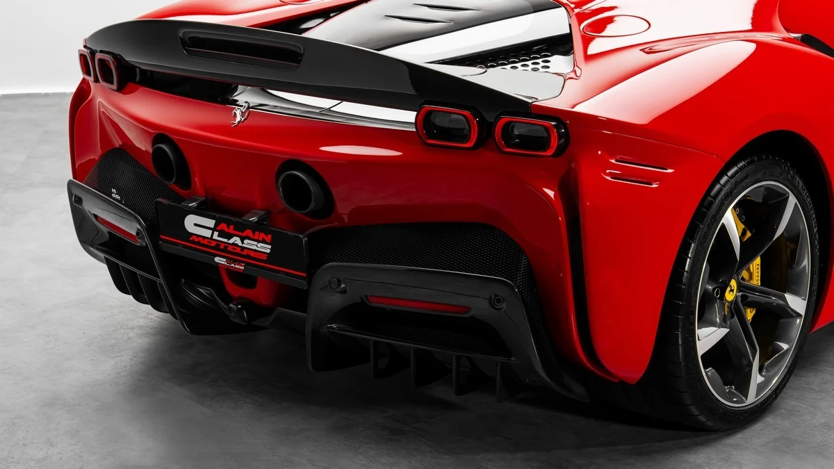Ferrari SF90 Stradale Assetto Fiorano, 10/10