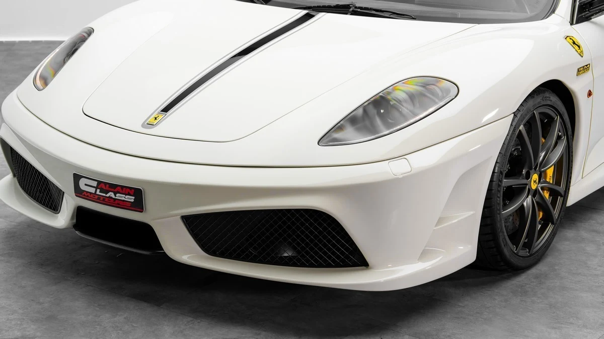 Ferrari Scuderia Spider 16M, 8/10