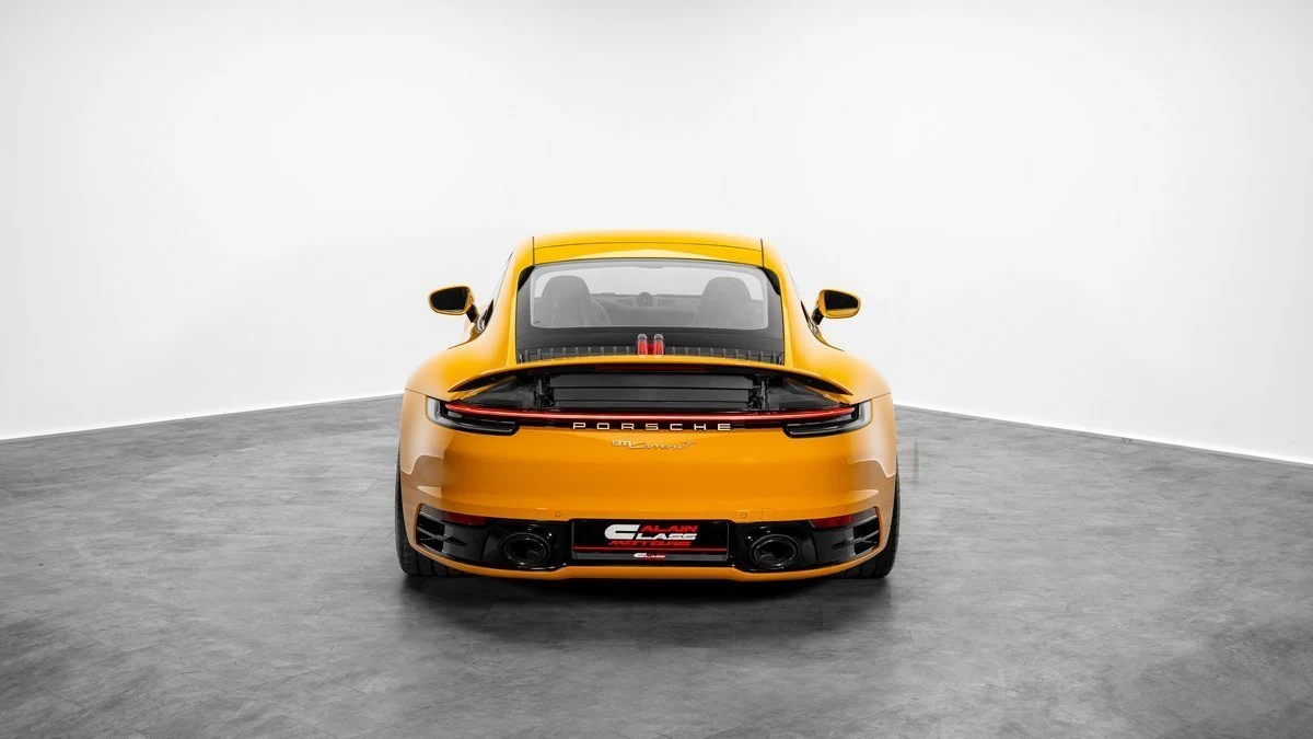 Porsche 911 Carrera T (992), 4/10