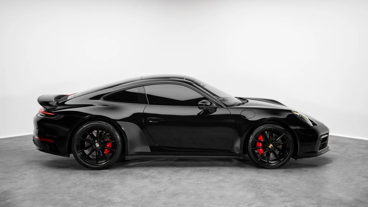 Porsche 911 Carrera S (992), 2/10