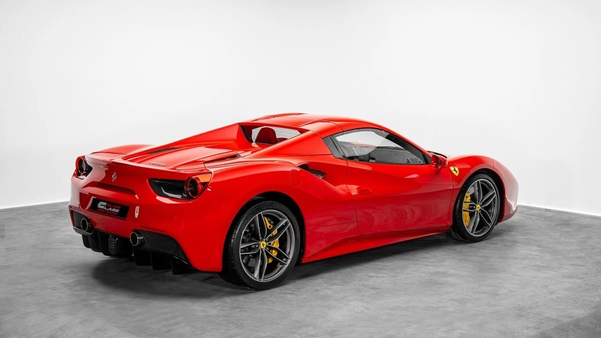 Ferrari 488 Spider, 3/10