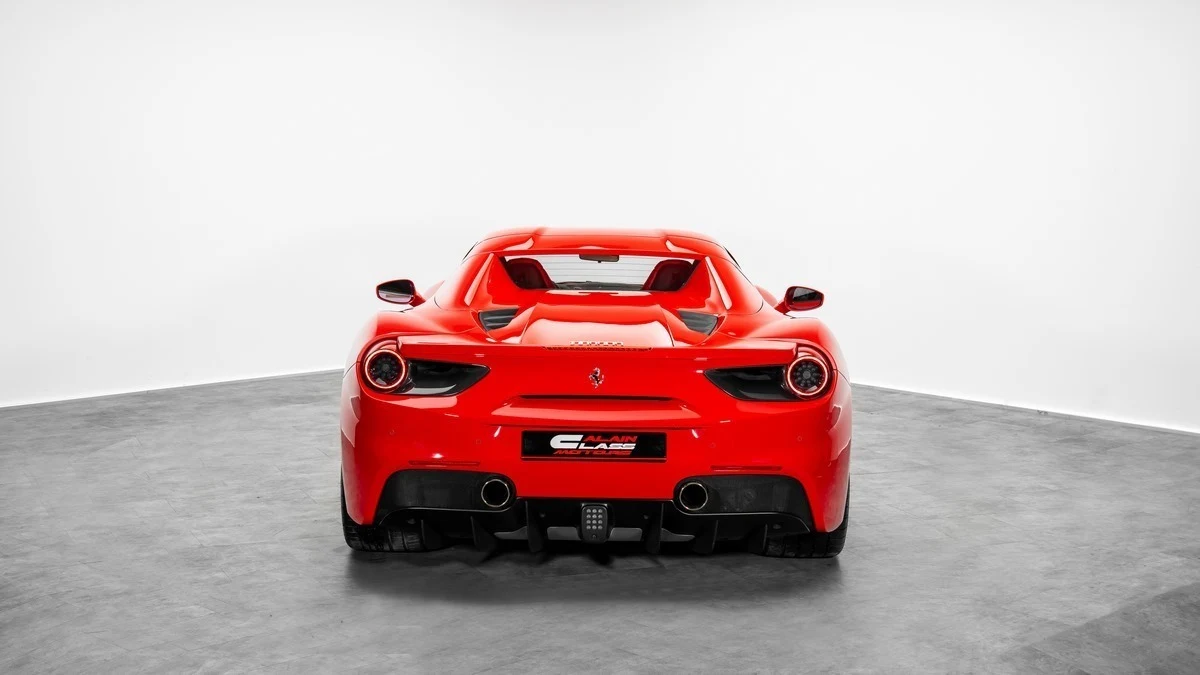 Ferrari 488 Spider, 4/10