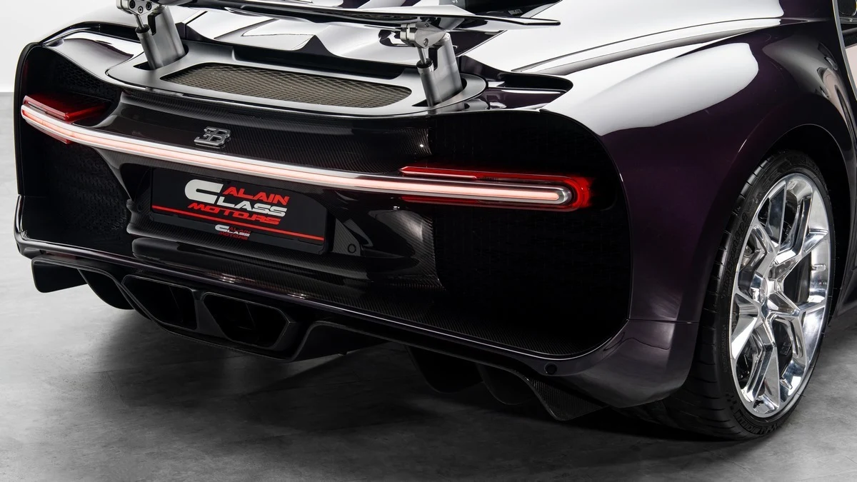 Bugatti Chiron, 9/10