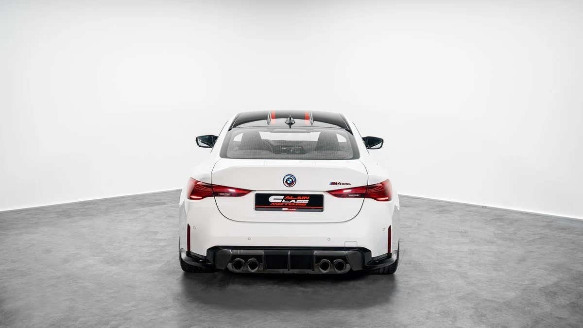 BMW M4 CSL, 4/10