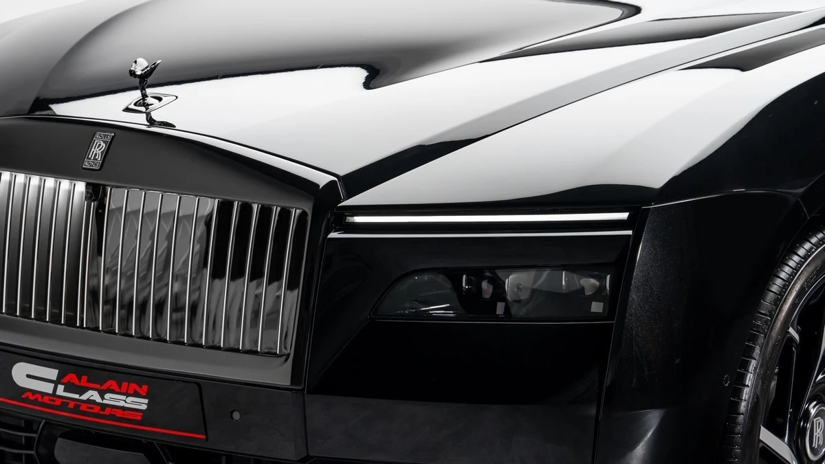 Rolls-Royce Spectre Black Badge, 7/10