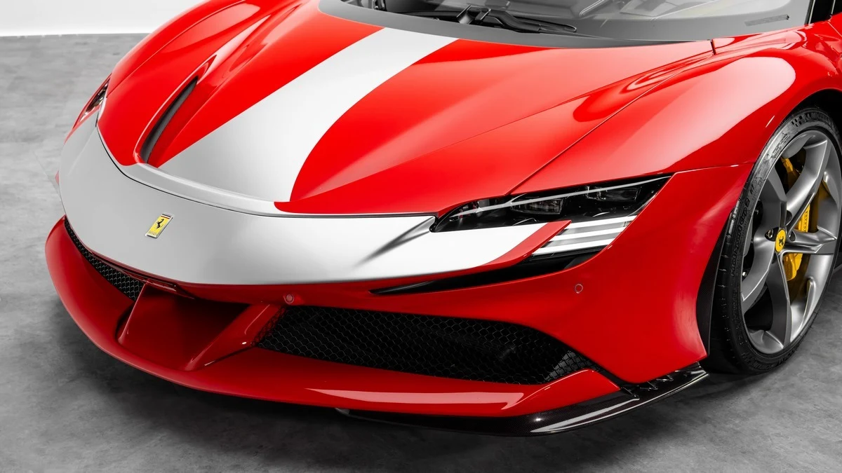Ferrari SF90 Spider Assetto Fiorano, 8/10