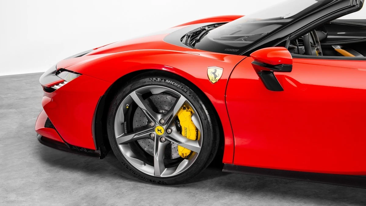 Ferrari SF90 Spider Assetto Fiorano, 9/10