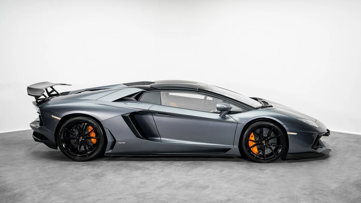 Lamborghini Aventador Roadster DMC, 2/10
