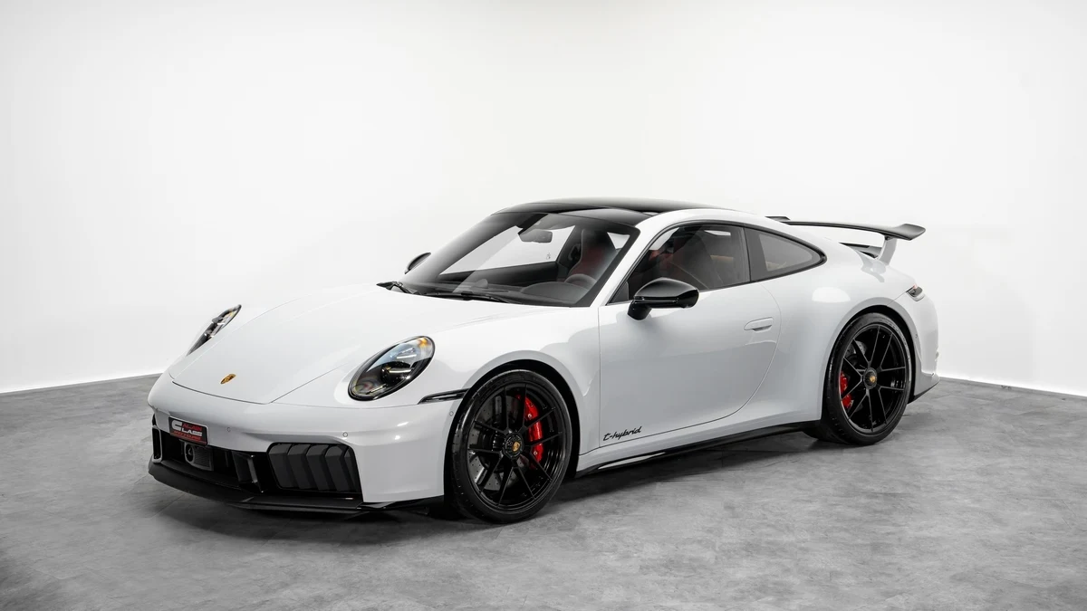Porsche 911 Carrera GTS (992.2), 6/10