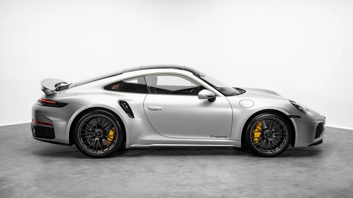 Porsche 911 Turbo S (992.2), 2/10