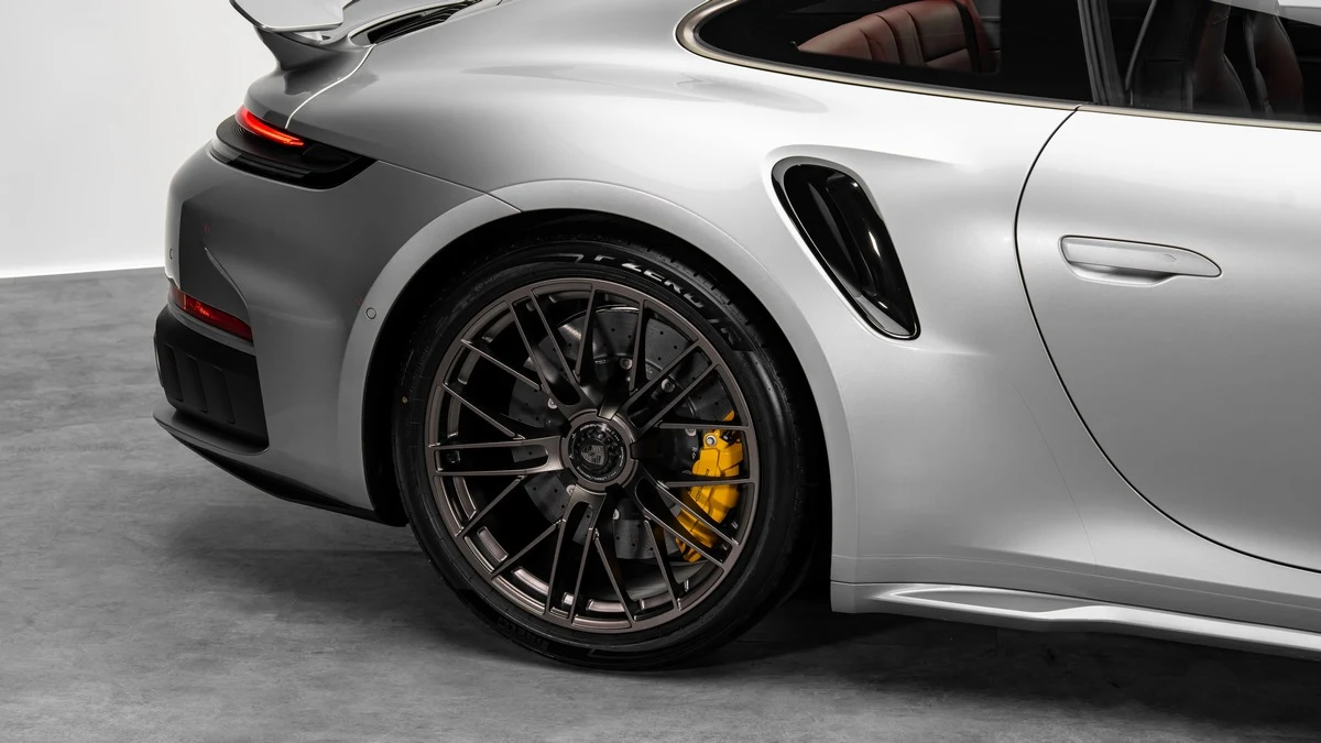 Porsche 911 Turbo S (992.2), 10/10