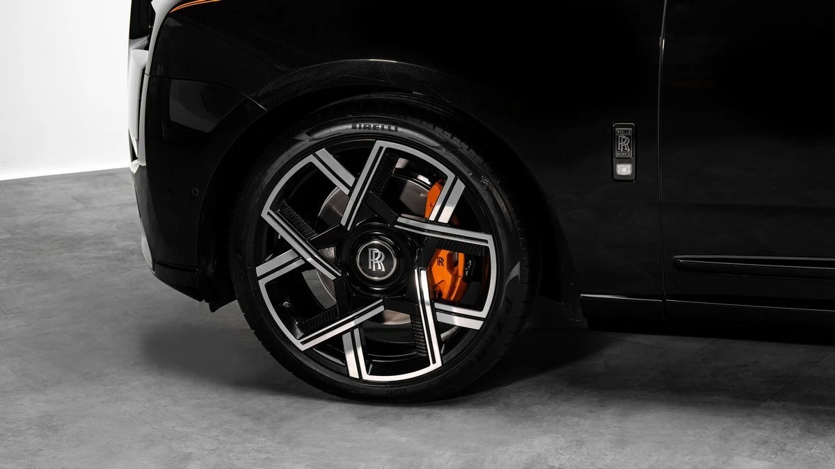Rolls-Royce Cullinan Black Badge, 9/10