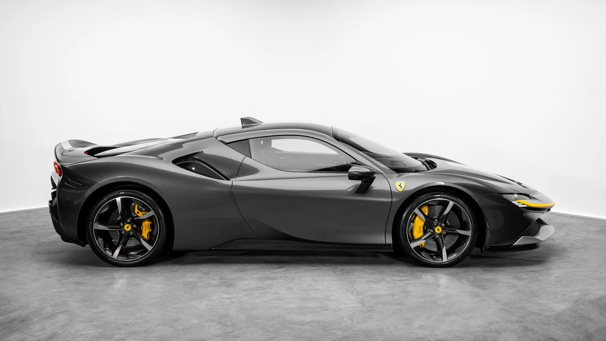 Ferrari SF90 Stradale Assetto Fiorano, 2/10