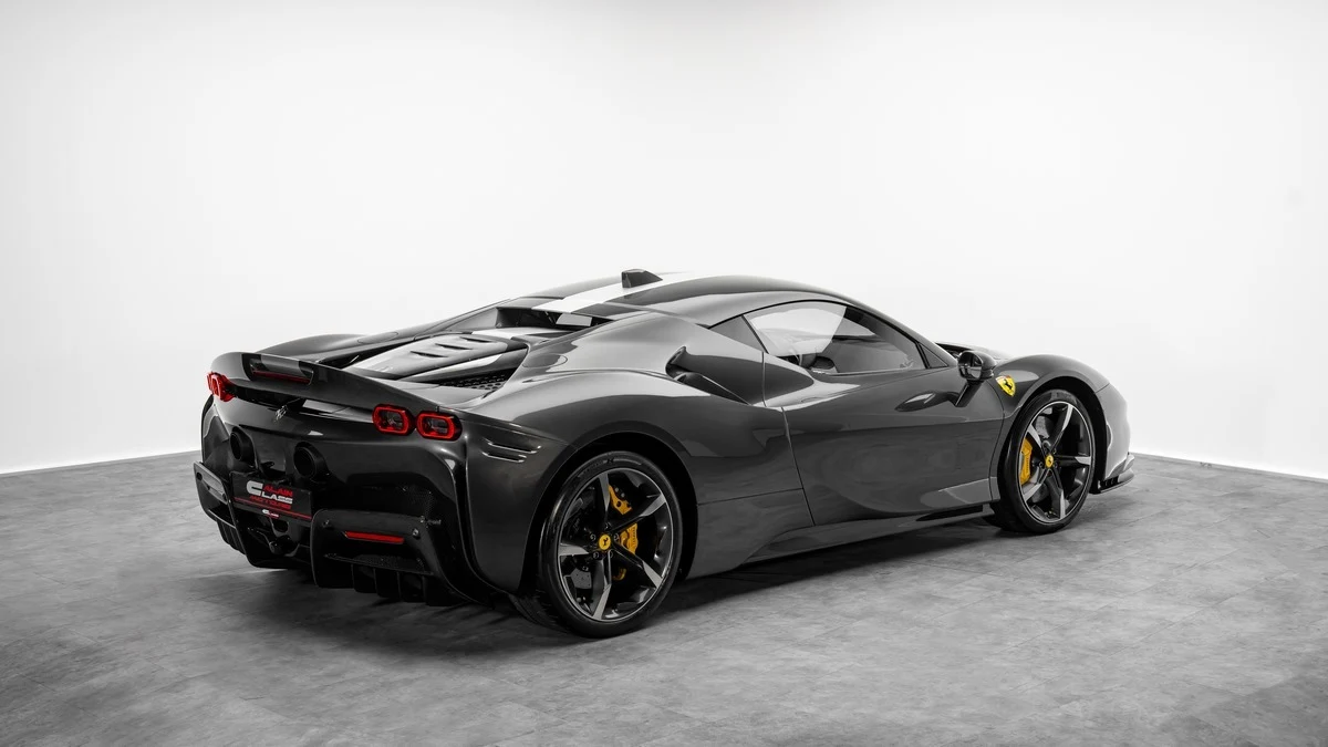 Ferrari SF90 Stradale Assetto Fiorano, 3/10
