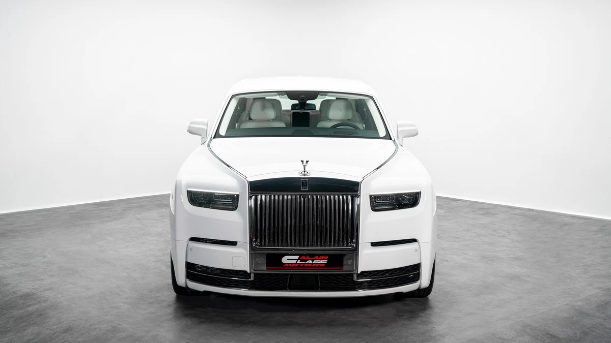 Seller photograph: Rolls-Royce Phantom EWB Arctic White