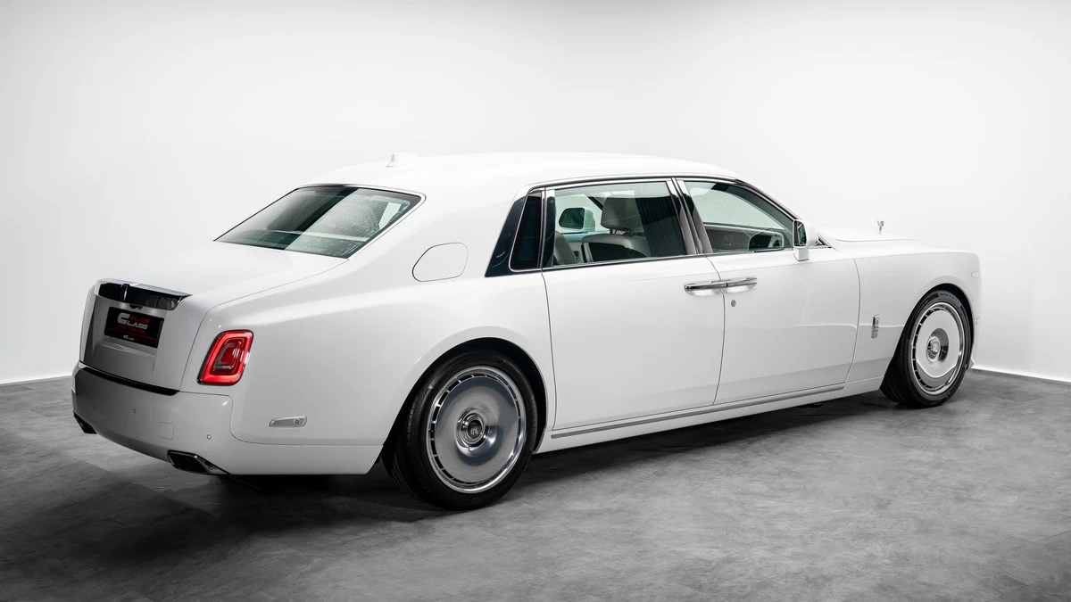 Rolls-Royce Phantom EWB, 3/10