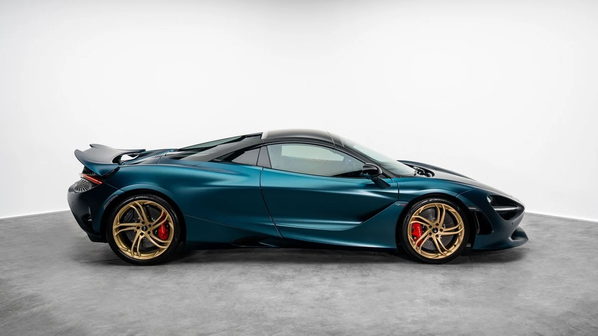 McLaren 750S Spider, 2/10