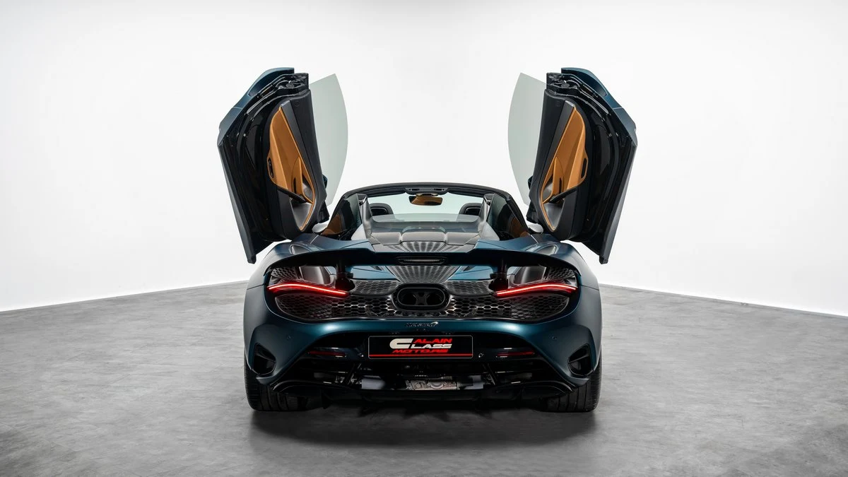 McLaren 750S Spider, 5/10