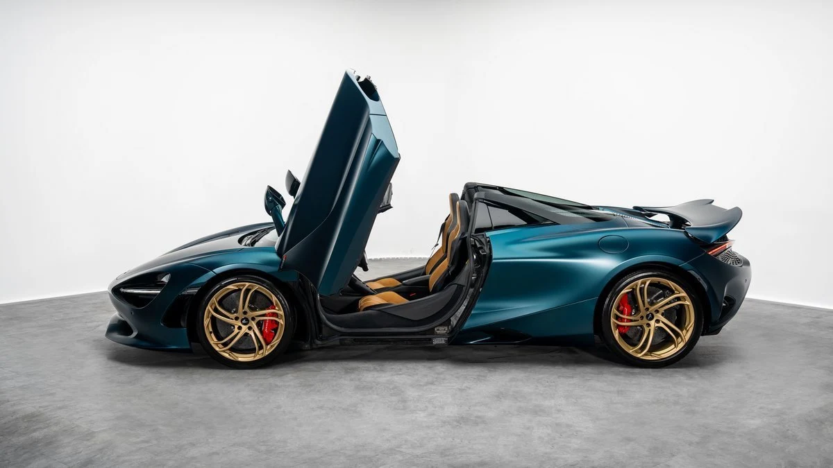McLaren 750S Spider, 6/10