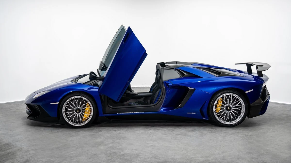 Lamborghini Aventador LP750-4 SV Roadster, 7/10