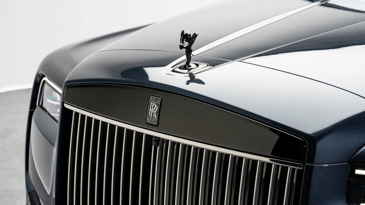 Rolls-Royce Cullinan Black Badge, 8/10