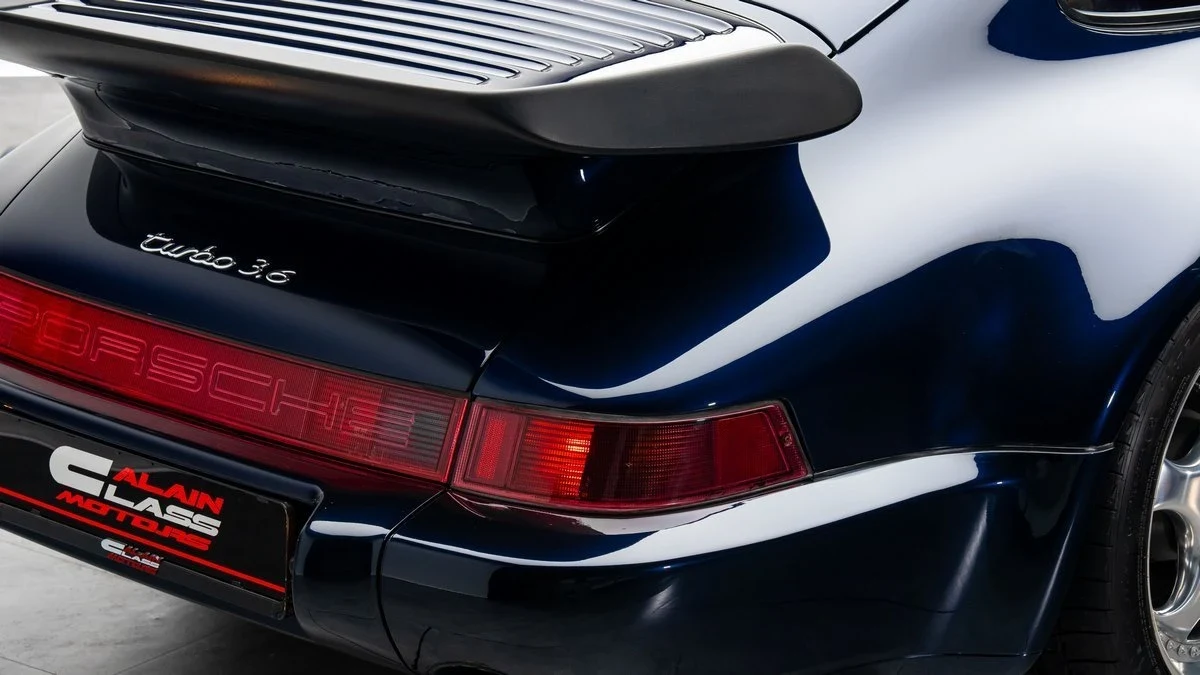 Seller photograph: Porsche 911 Turbo 3.3 (964) Dark Blue metallic