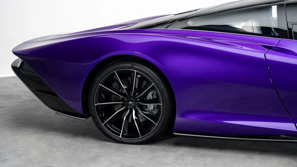 McLaren Speedtail, 6/10