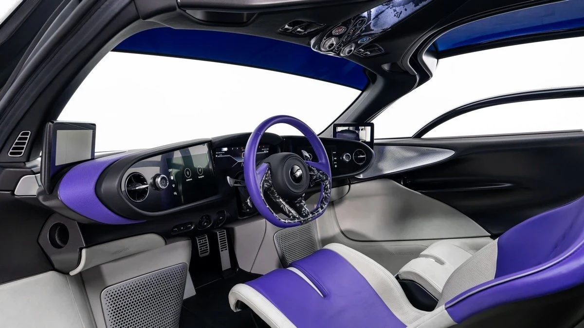 McLaren Speedtail, 8/10
