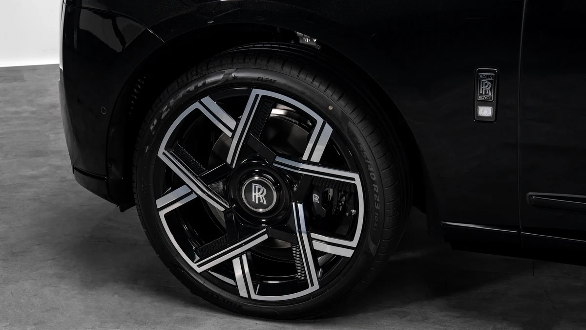 Rolls-Royce Cullinan Black Badge, 10/10