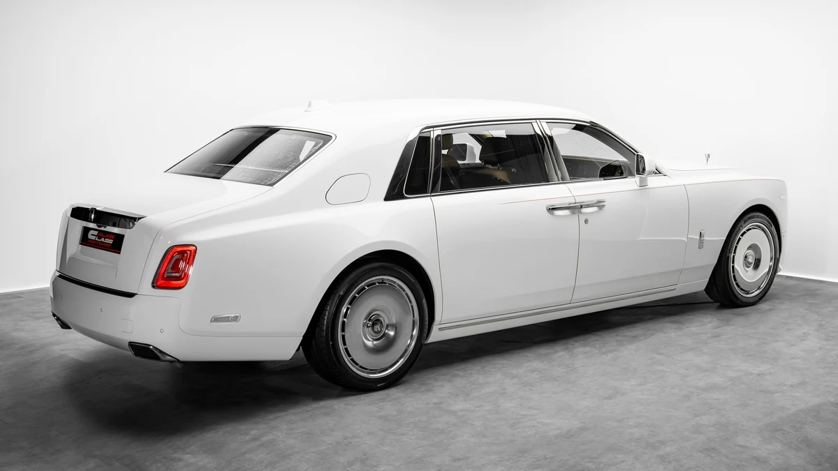 Rolls-Royce Phantom EWB, 3/10