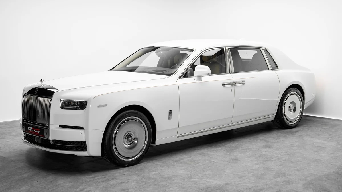 Rolls-Royce Phantom EWB, 6/10