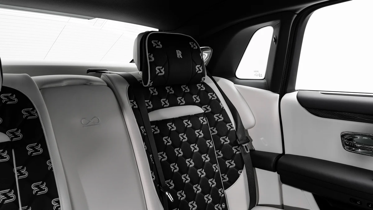 Rolls-Royce Ghost Black Badge, 8/10