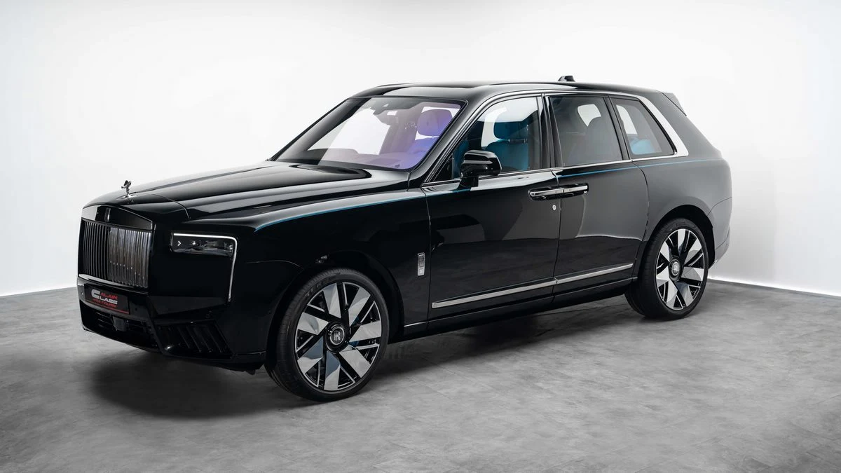 Seller photograph: Rolls-Royce Cullinan Black Diamond
