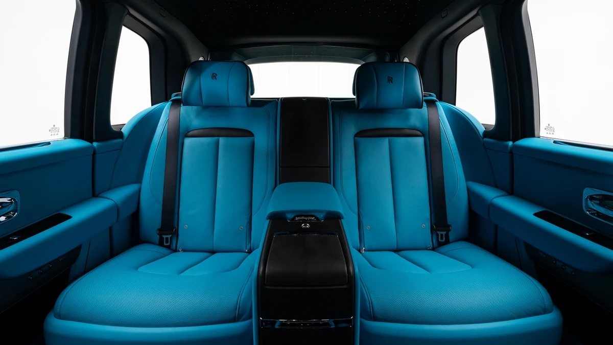 Rolls-Royce Cullinan, 7/10