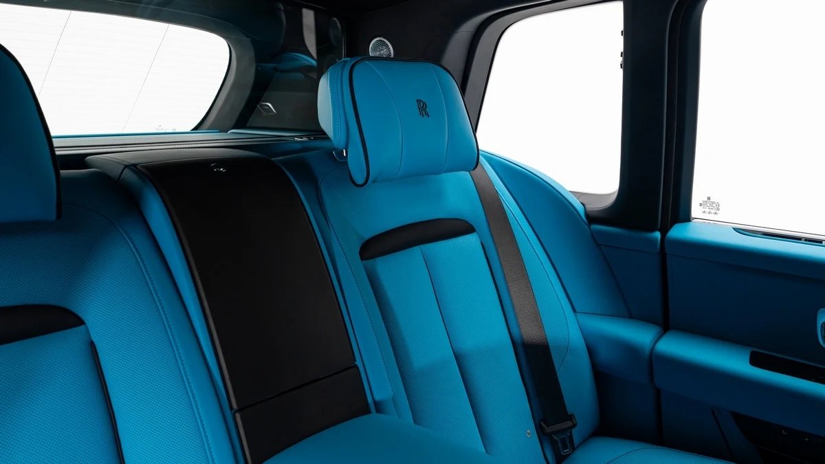 Rolls-Royce Cullinan, 8/10