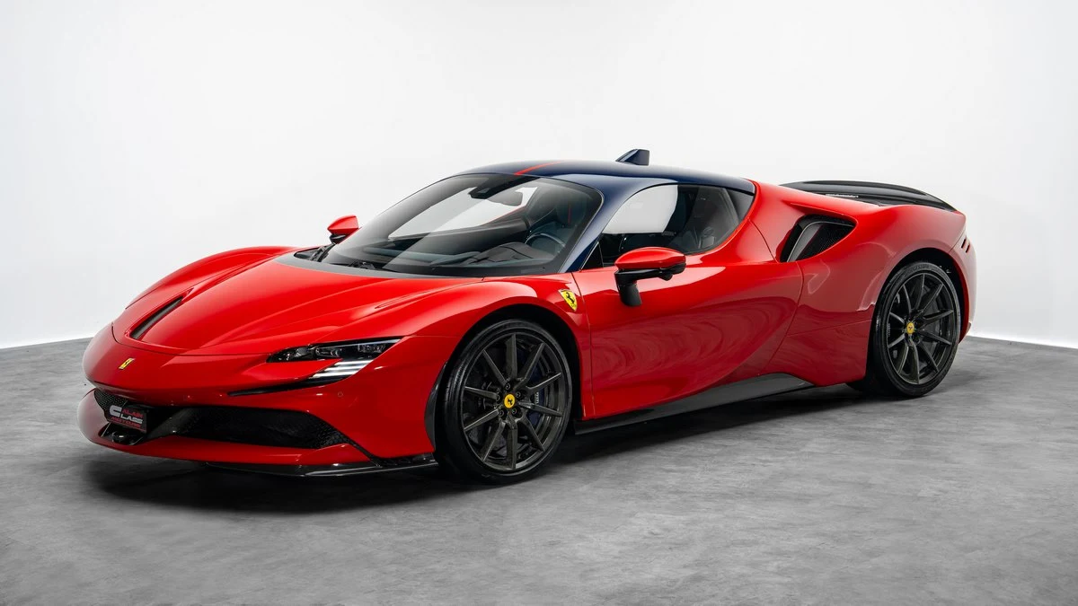 Seller photograph: Ferrari SF90 Stradale Tailor Made Ispirazioni Rosso TRS / Blu Scozia