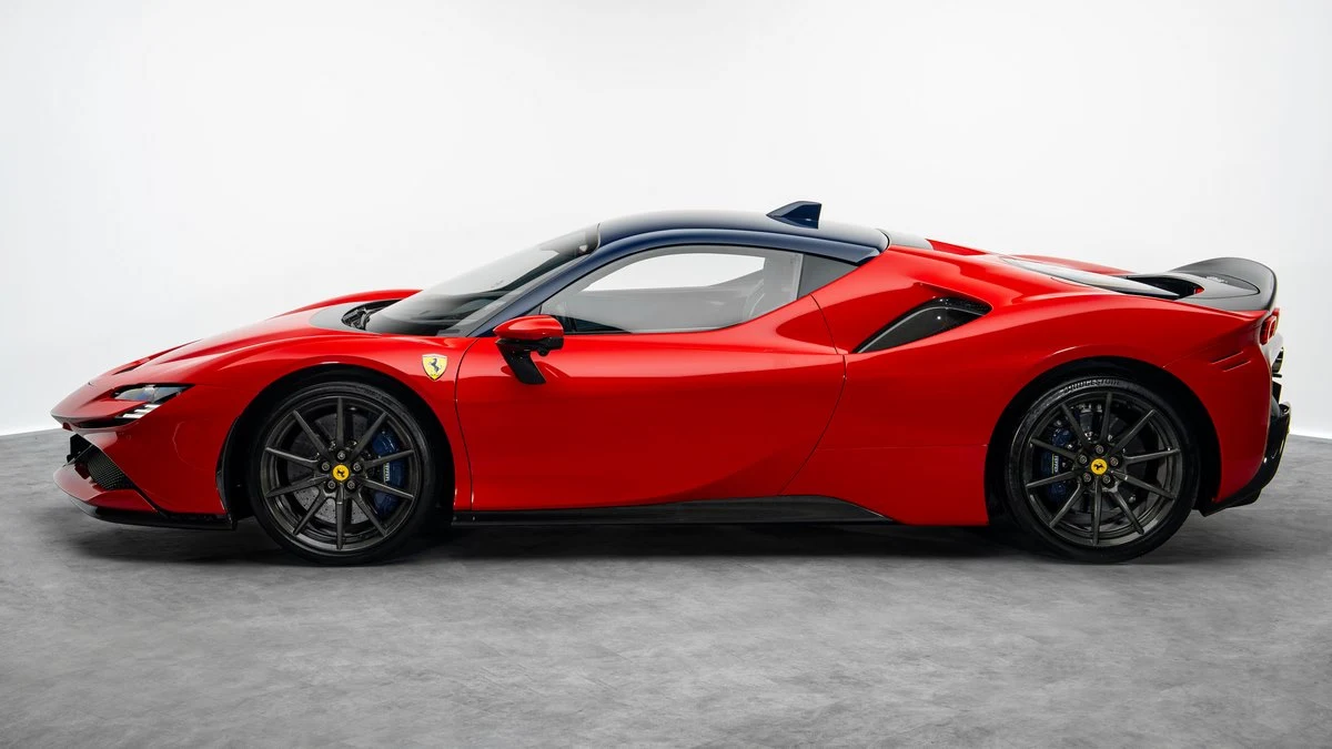 Ferrari SF90 Stradale Tailor Made Ispirazioni, 2/10