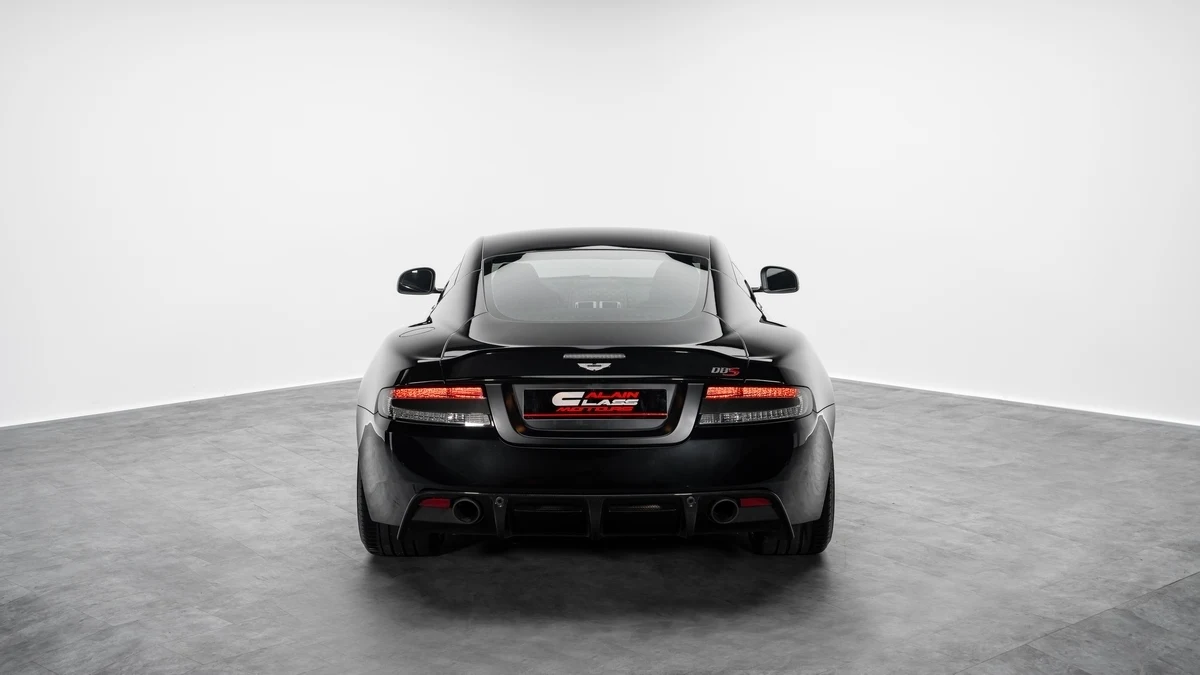 Aston Martin DBS Ultimate, 3/10